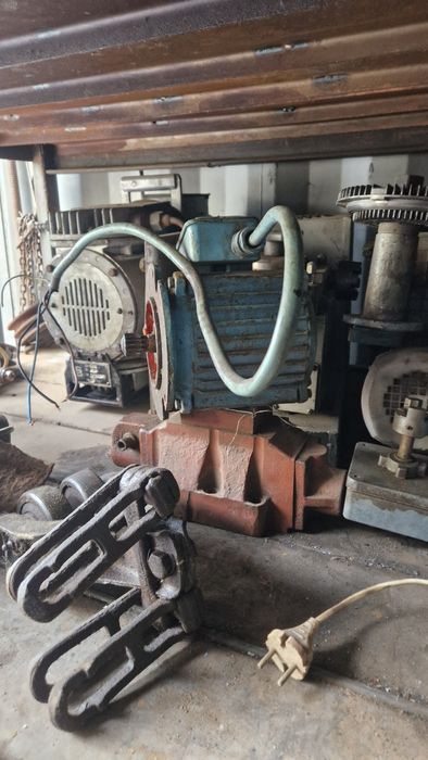 Двигатель на Тельфер.