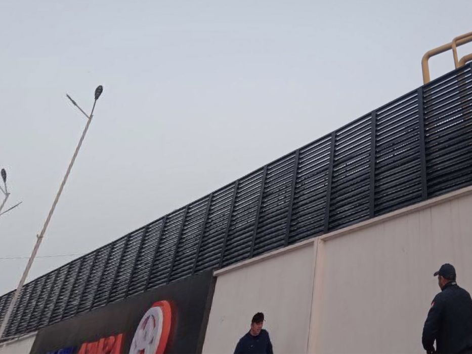 Туника ва метал жалюзи