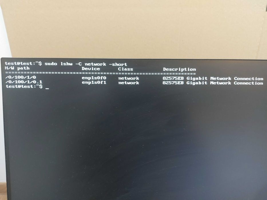 Server 1U Chenbro RM11602, 2x Xeon X5670, 16GB DDR3, 2xCaddy SATA 3.5" LFF
