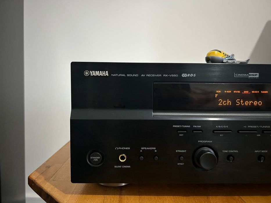 Yamaha RX-V550 - sunet puternic ,clar si de calitate