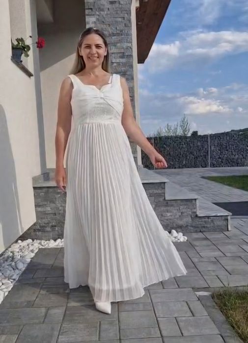 Rochie eleganta alba