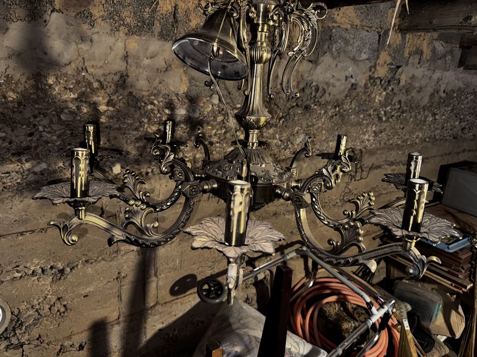 Люстра б/у в хорошем состоянии