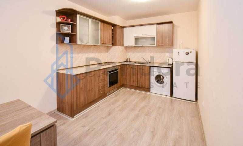 Двустаен апартамент под наем в кв. Младост 4