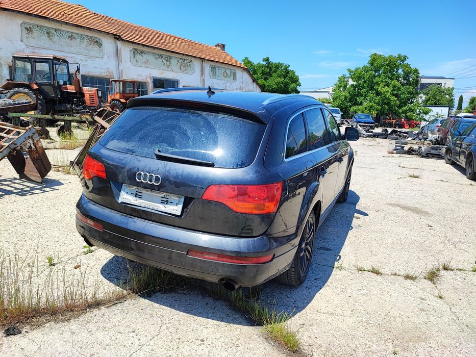 Audi Q7 3.0TDI на части