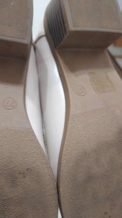 Дамски бежови ежедневни обувки ном 37