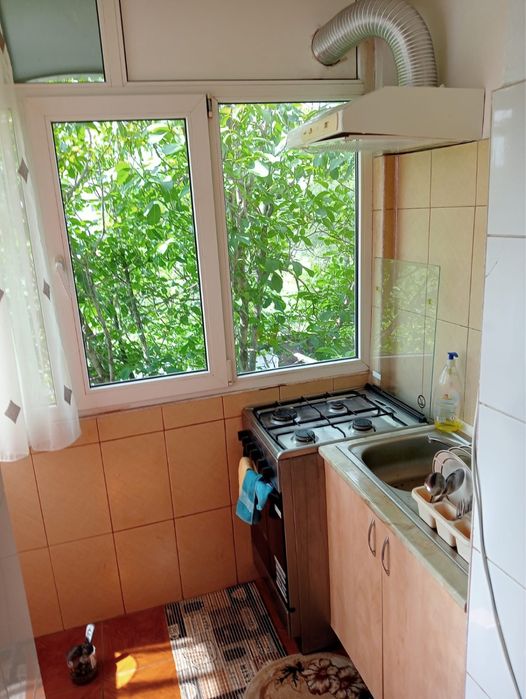 Apartament 3 camere decomandat sarari