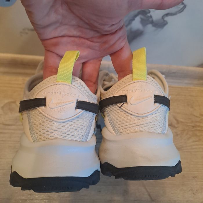 Маратонки за момиче Nike