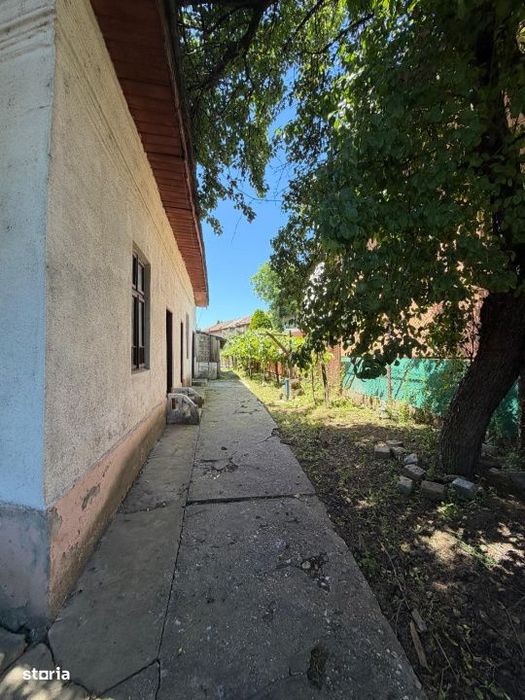 Casa 45 mp, teren 519 mp, deschidere 11,51 ml, zona Bariera Valcii