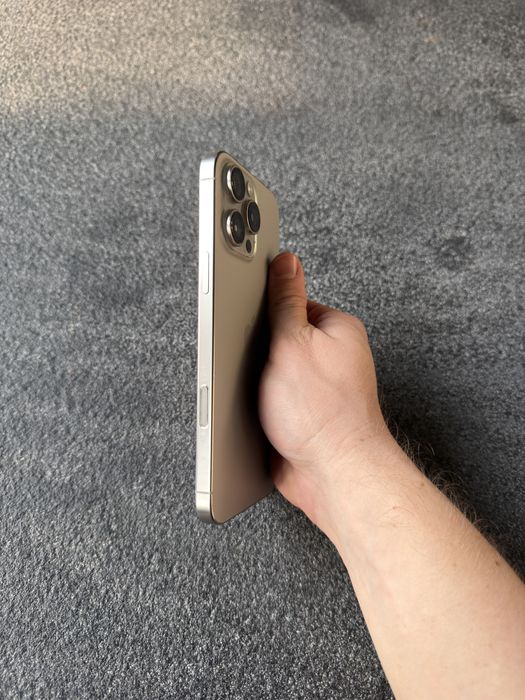 Iphone 16 pro max Titanium gri