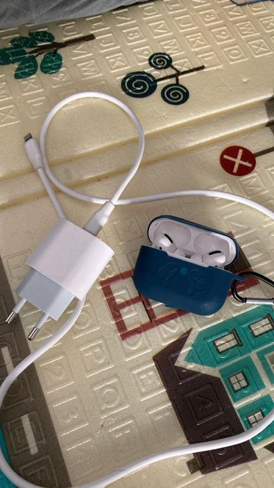 Айфон ce 64гб акб 76%