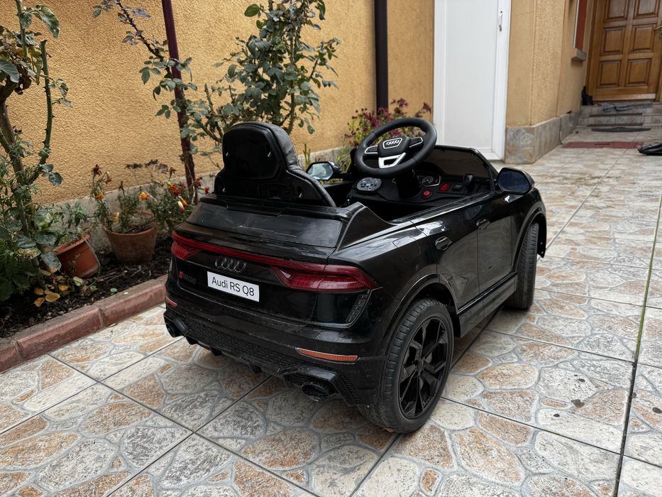 Masinuta electrica  cu telecomanda pentru copii