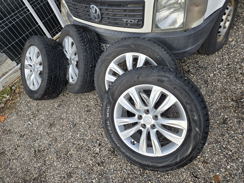 Roti Iarna  Kia Sorento 235/60/18 Stare Perfecta Pret 950 Ron