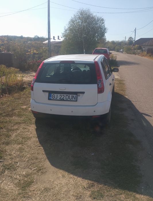 FORD Fiesta 2002 — imagine 2