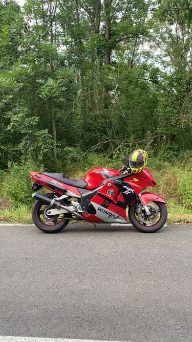 Honda cbr super black bird 1100