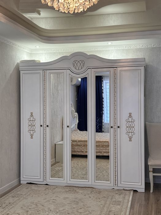 Продам спальный гарнитура