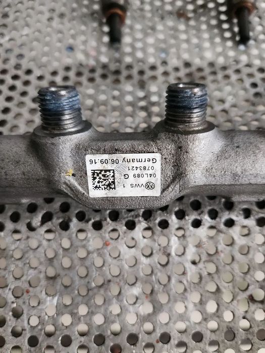 Kit Injectie Injectoare Pompa Rampa Audi A4 B8 A5 A6 C7 Q5 Q3 Etc. 2.0 Tdi Euro 5/6 190 Cai Cod 04L