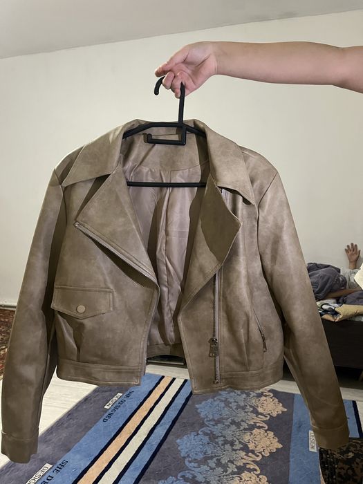 Бомбер, и кожак куртка