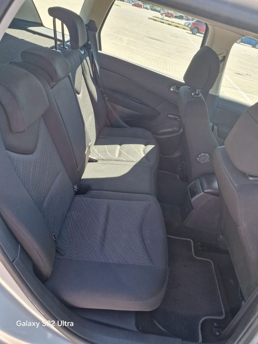 Peugeot 308 SW Diesel, Spațioasă, Economică Ideală pentru Familie