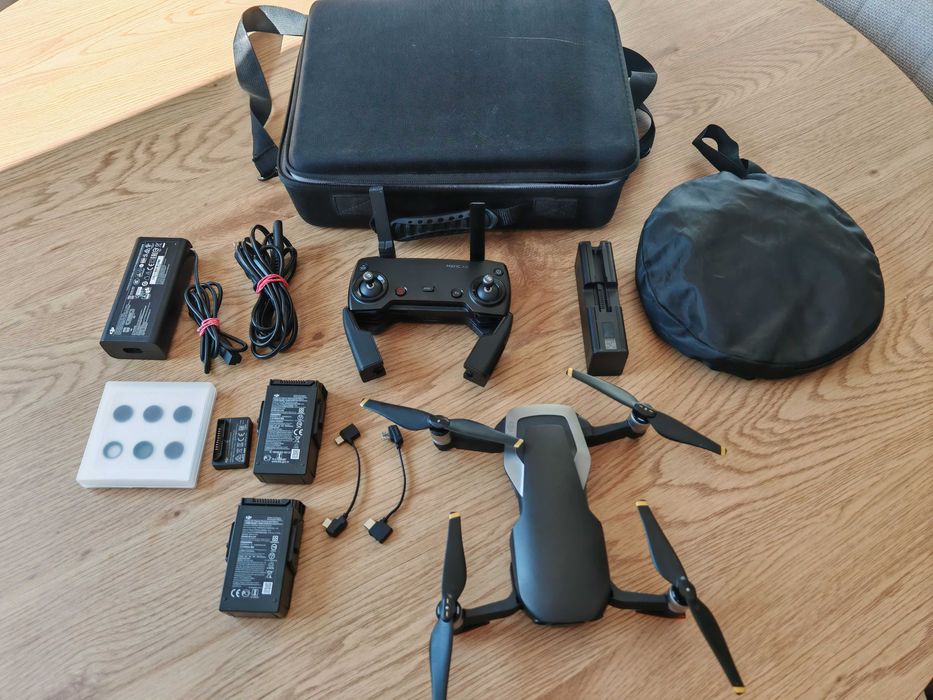 Drona DJI Mavic Air + accesorii