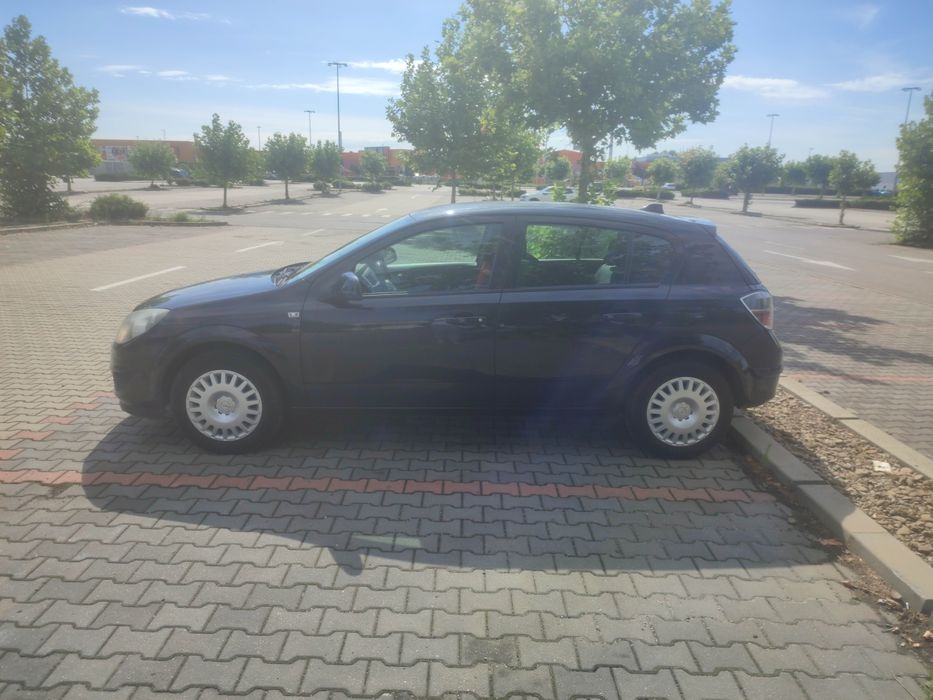 Opel Astra h, 114000 km, benzină 1.6, fabricație 2013