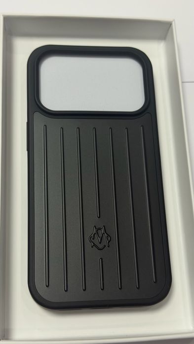 RIMOWA Aluminium Case за iPhone 17 Pro / 17 Pro Max | Луксозен алуминиев кейс | Нов