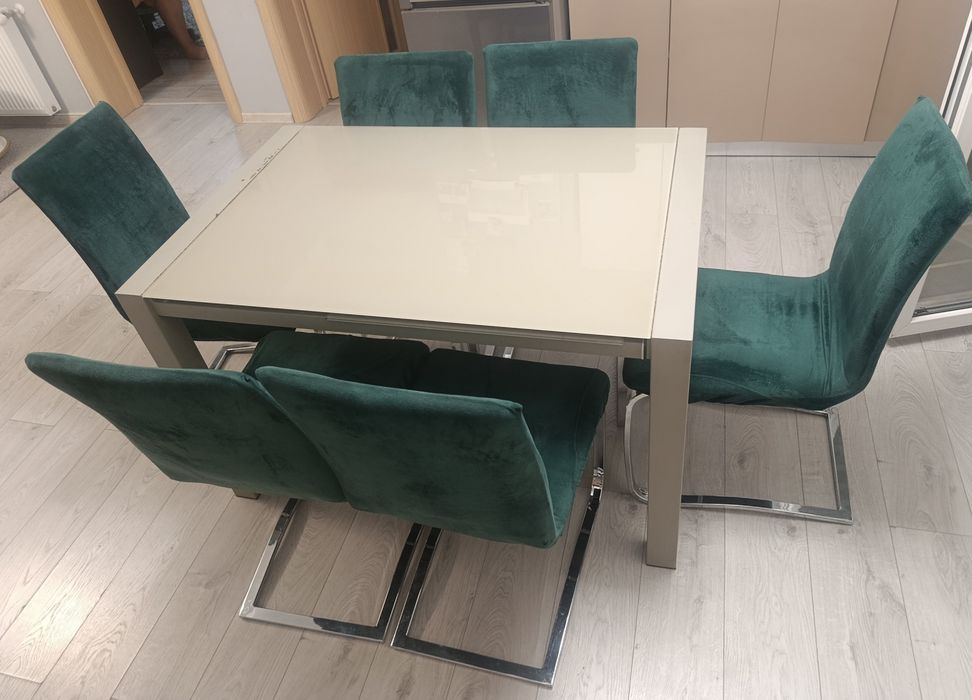Masă extensibilă+6scaune