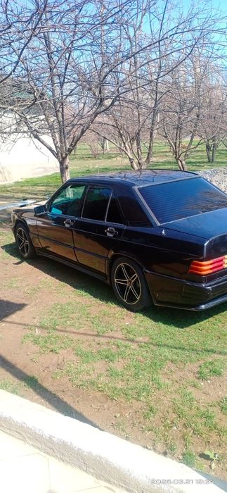 Мерседес 190. 2куб