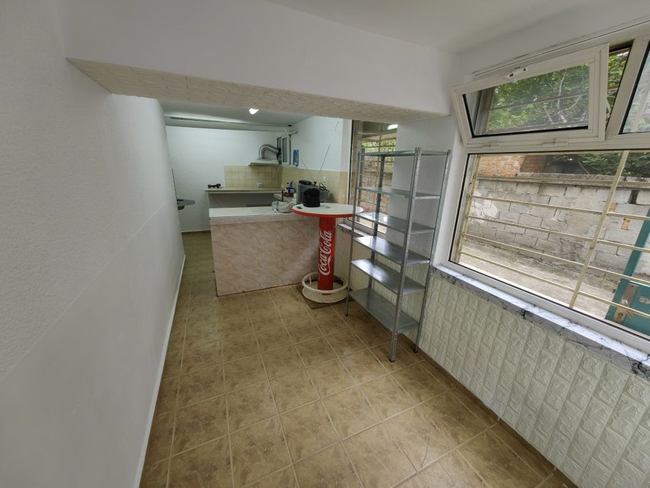 Дава се под наем Магазин в Ямбол, Боровец - 17 кв.м за 127.5 € - Снимка #3