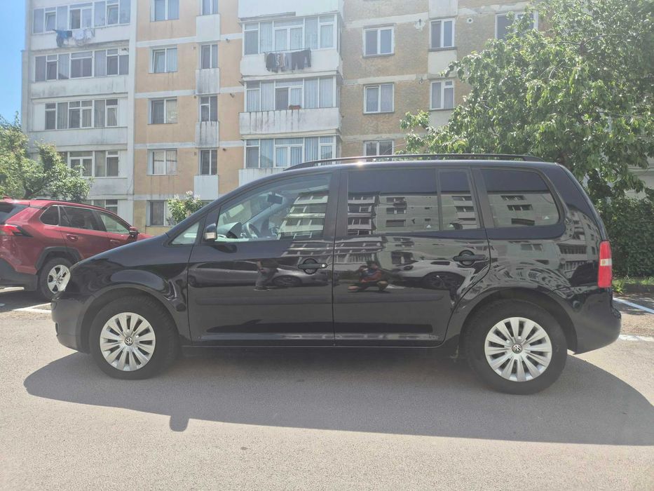 VOLKSWAGEN Touran 2004 — imagine 3