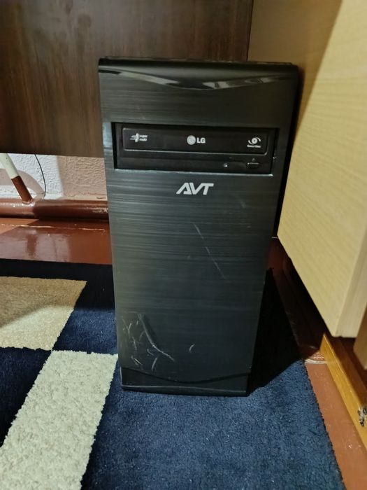 Продаю компьютер LG Flatron