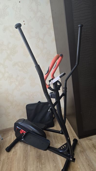 Эллиптический тренажёр