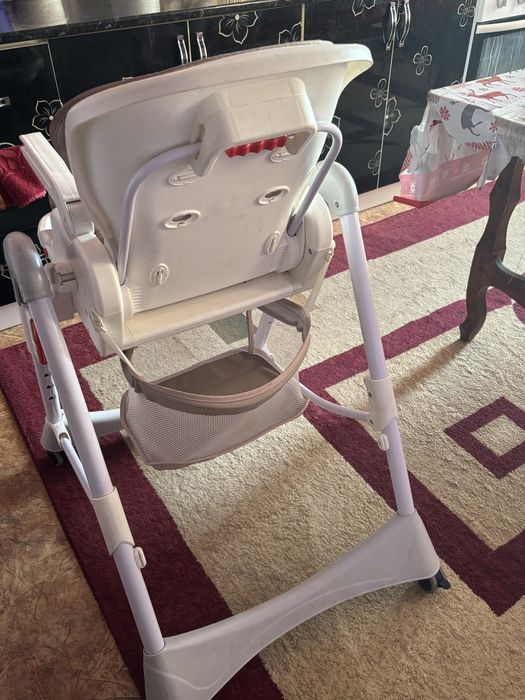 Детское кресло для ребенкaa