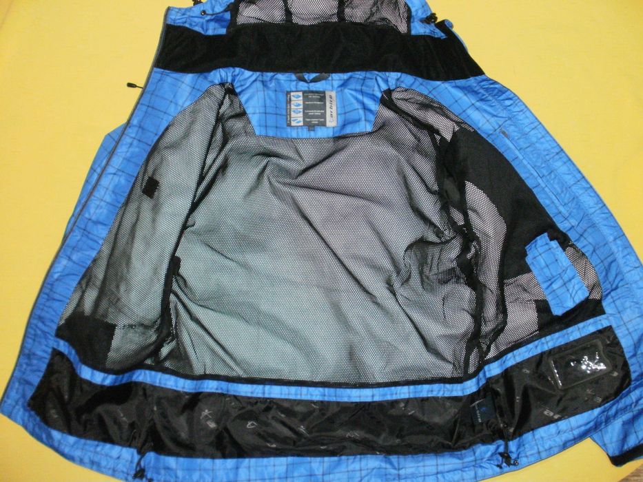 ARBIRO оригинална нова мъжка ветровка М