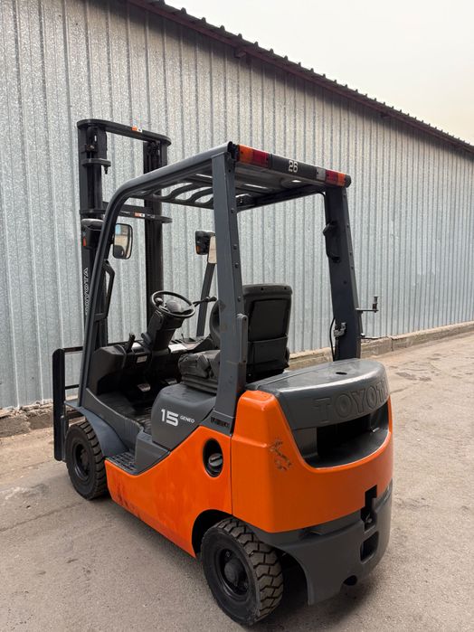 Вилочный Погрузчик Toyota 8FG15