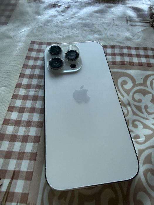 Продавам iphone14 pro