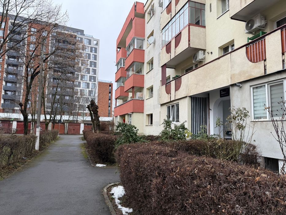 Vand apartament 3 camere zona Piata Marasti -BRD