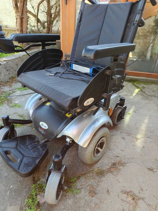 Акумулаторна инвалидна количка