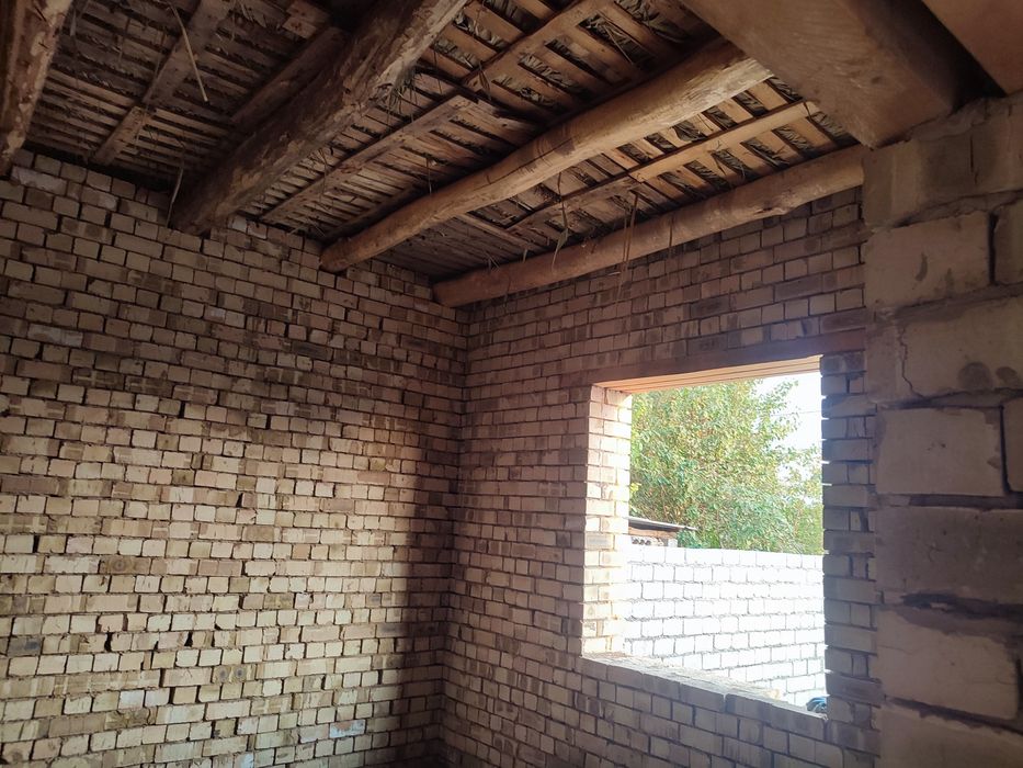 5 хонали уй сотилади!