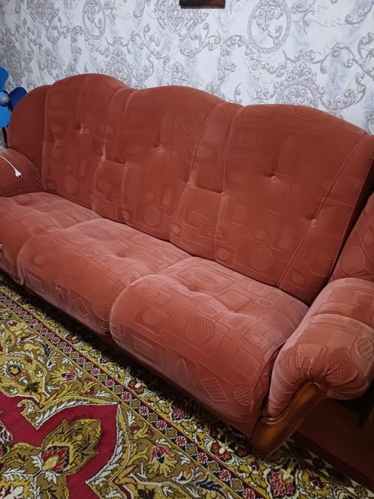 Продам диван и 2кресла