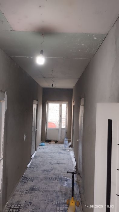 Uy sotiladi nazarbek turistonda 2 sotih 3 hona 80 foiz bitgan