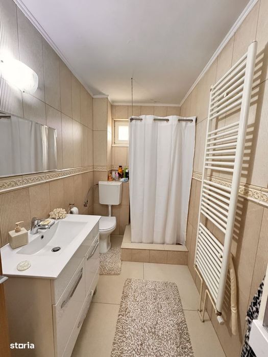 Vilă spațioasă cu 6 camere – Cartierul Viena, Oradea