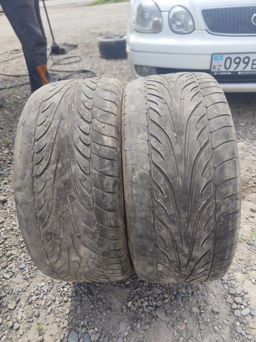 235/45/17 2 штук покрышка летние.