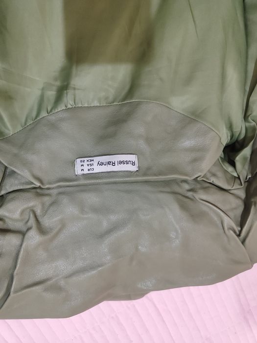 Фирменная непромокаемая из кожи