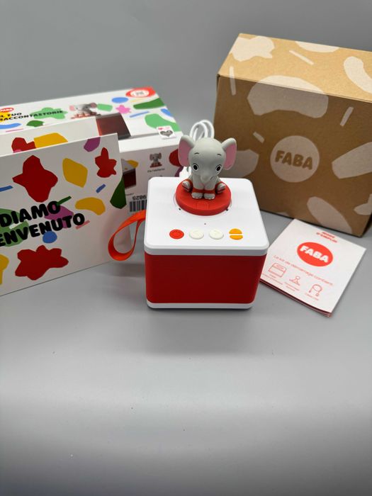 FABA детски аудио разказвач със слончето Ele, компект -италиански език