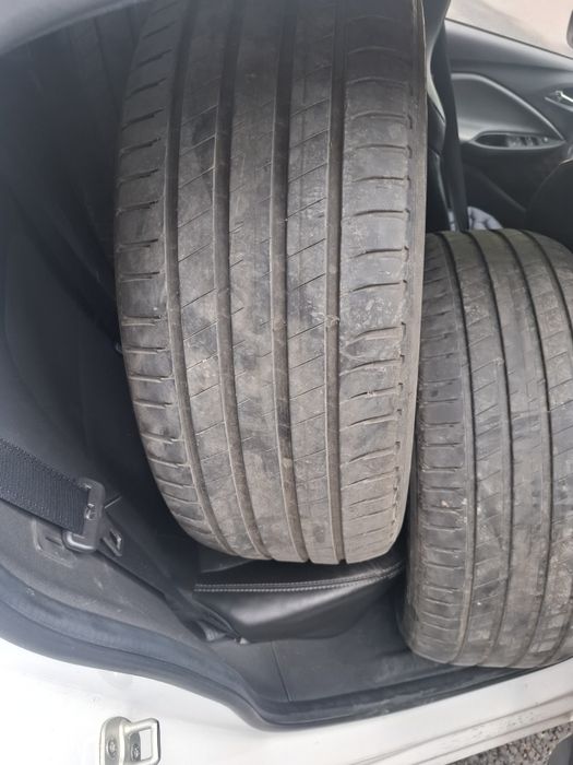 Продам шины MISHELIN R19