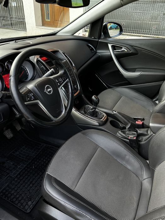 Opel Astra J Facelift