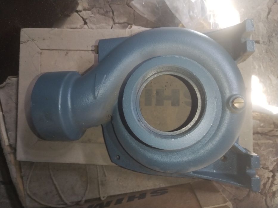 Насос, крышка с крыльчаткой.