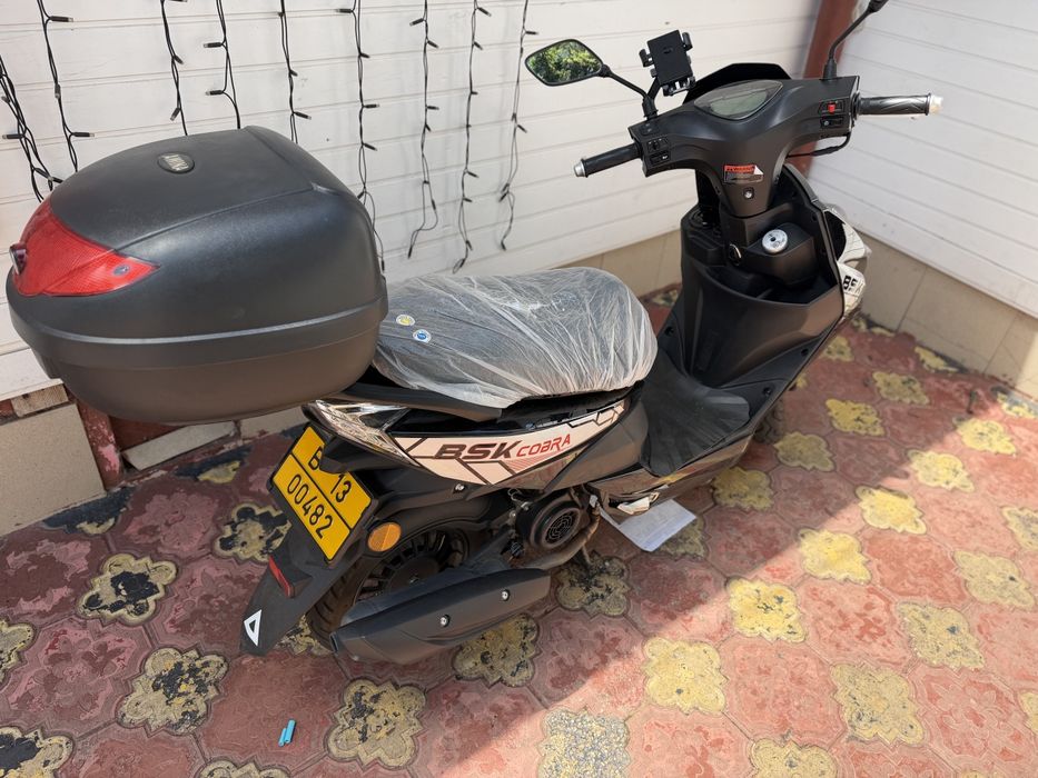 Scuter Bsk fara permis 25 km H nou