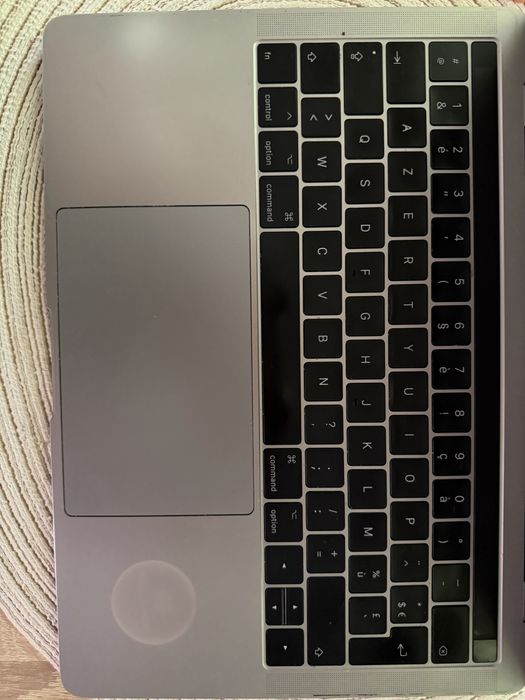 MacBook Pro 13 ,7