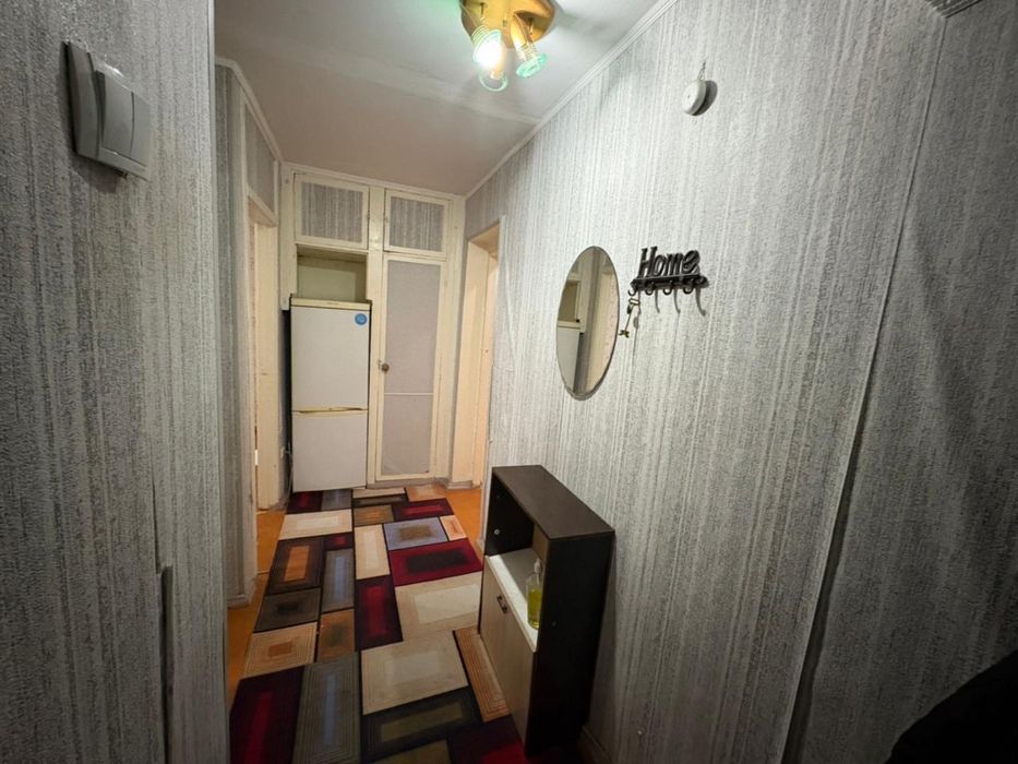 2- комнатная , Назарбаева 3/1